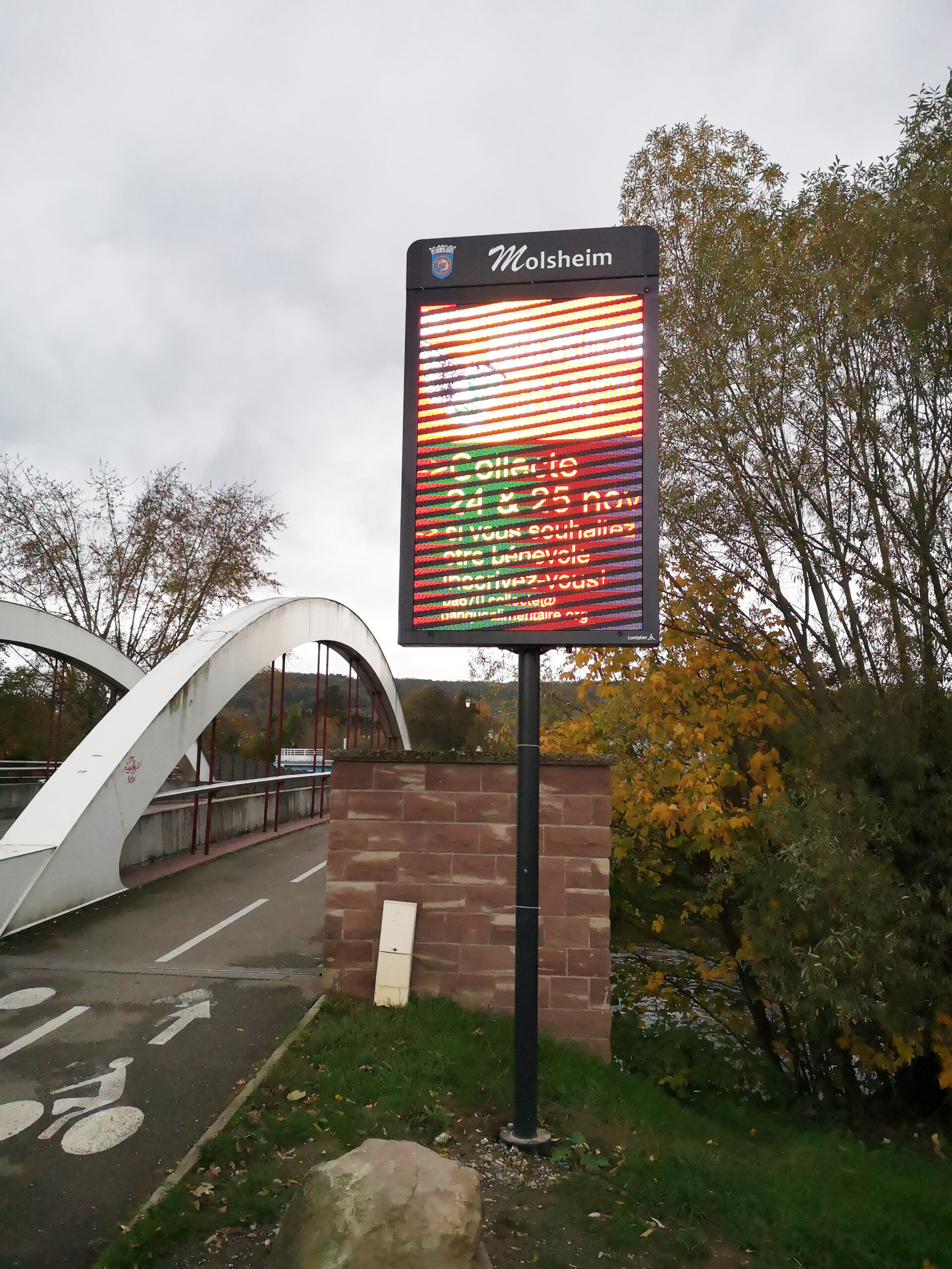 Panneaux électroniques/borne d’affichage légal